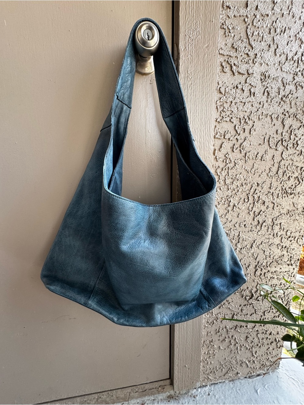 Latico Leather XL hobo tote Like New